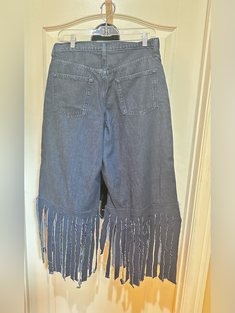 UPCYCLED Fringed Dark Denim Wide-Leg culotte Jeans size M.